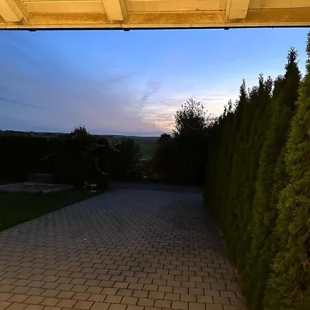 Maasai Mara Mit Whirlpool Und Sauna דירה באד סאולגאו