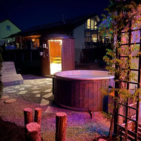 Maasai Mara Mit Whirlpool Und Sauna