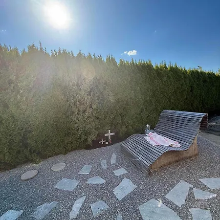 Maasai Mara Mit Whirlpool Und Sauna Apartamento Bad Saulgau